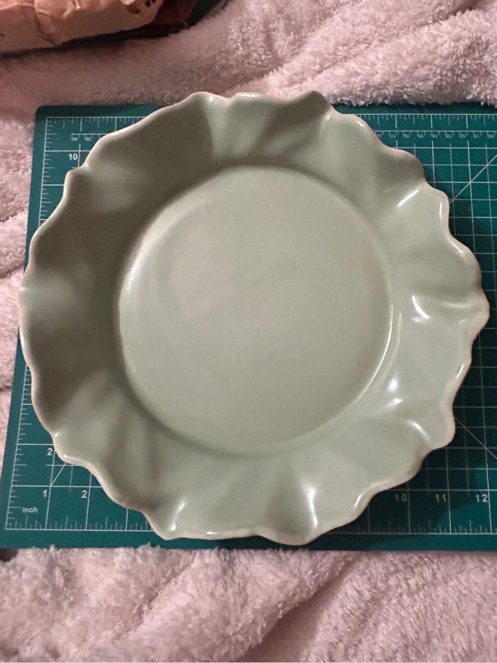 Metlox Poppy Trail 736 scalloped ruffled Turquoise Sage Green Pottery Dish